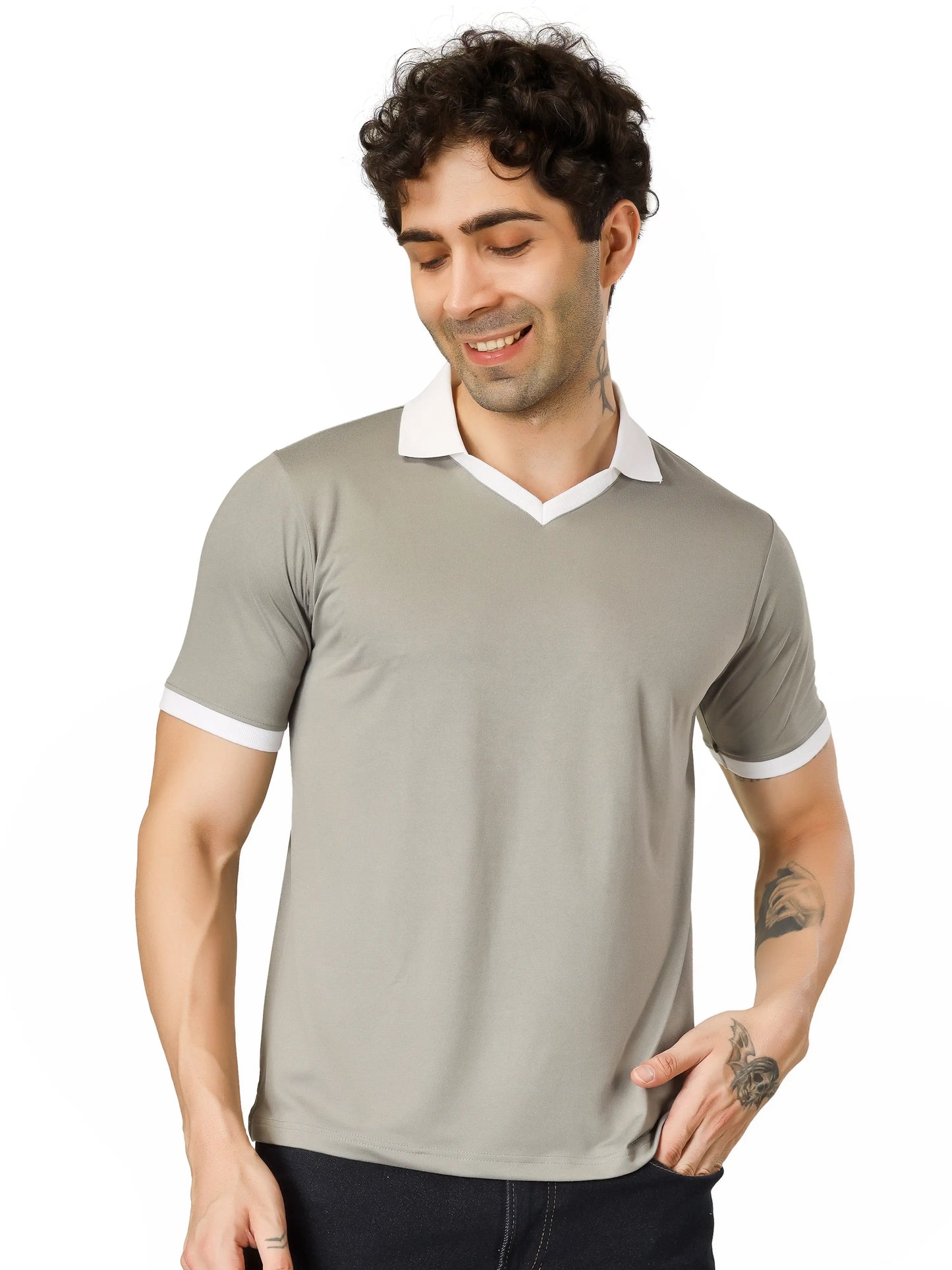 BlueFicus  Men Solid Polo Neck Cotton Blend T-Shirt